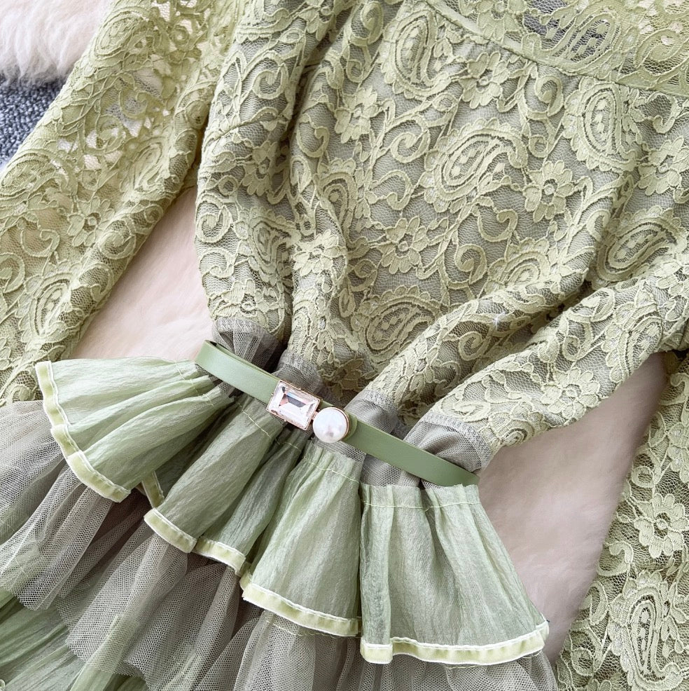 Off-shoulder Puffy Layered Lace Dress