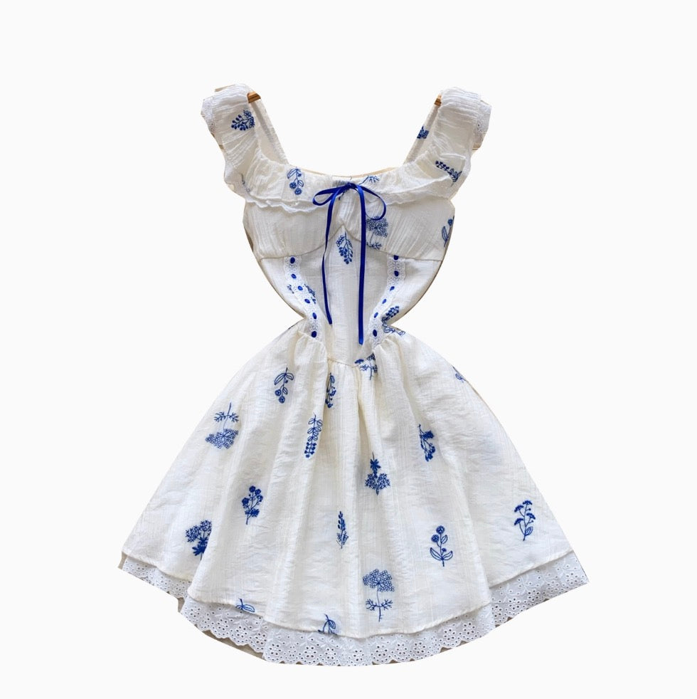 Elegant Floral Embroidered Lace Dress