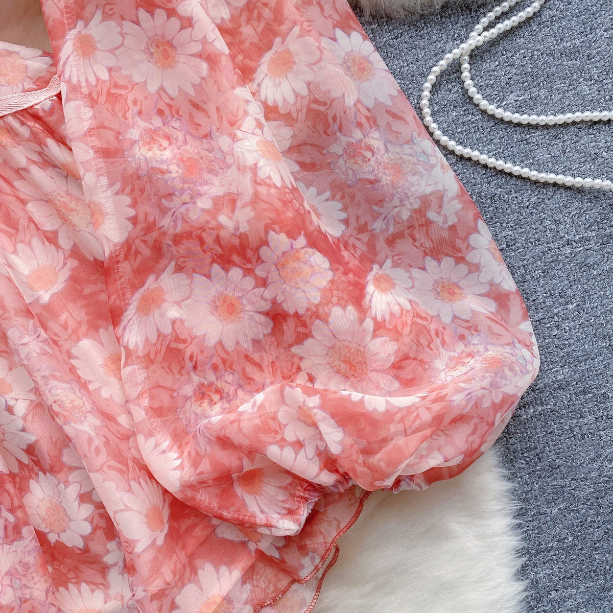 Daisy Printed Puffy Sleeve Floral Dress