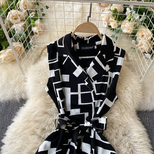Geometric Printed Lace-up Sleeveless Dress