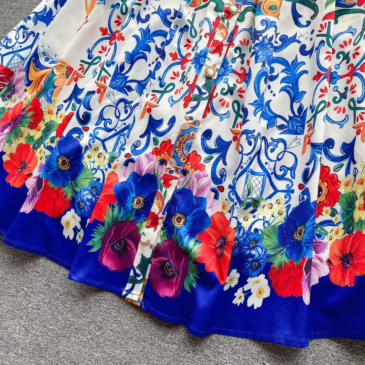 Courtly Sleeveless Floral Printed Dress