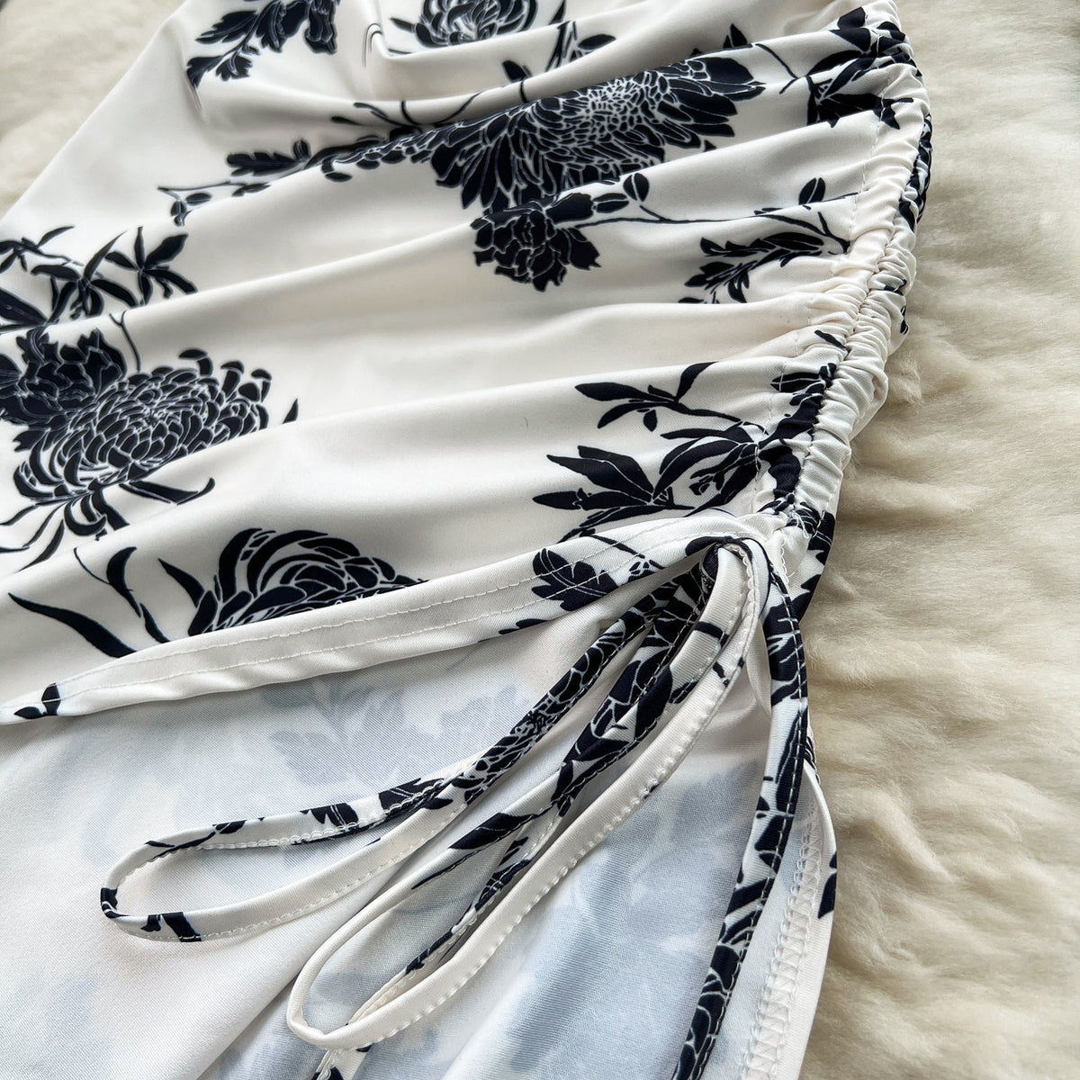 Ethnic Floral Printed Hip-wrapping Cheongsam