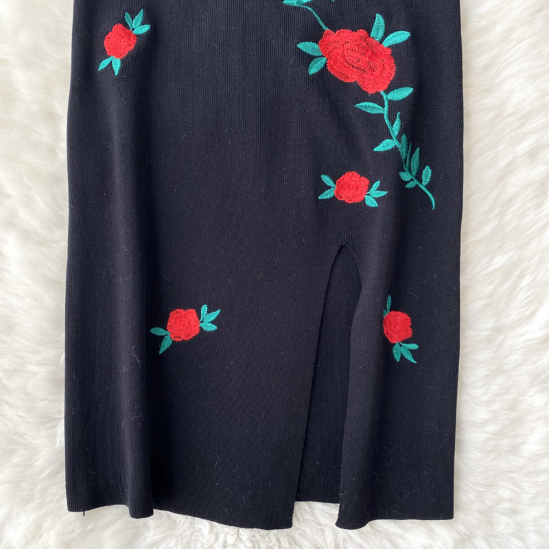 Rose Embroidered Knitted Slit Dress