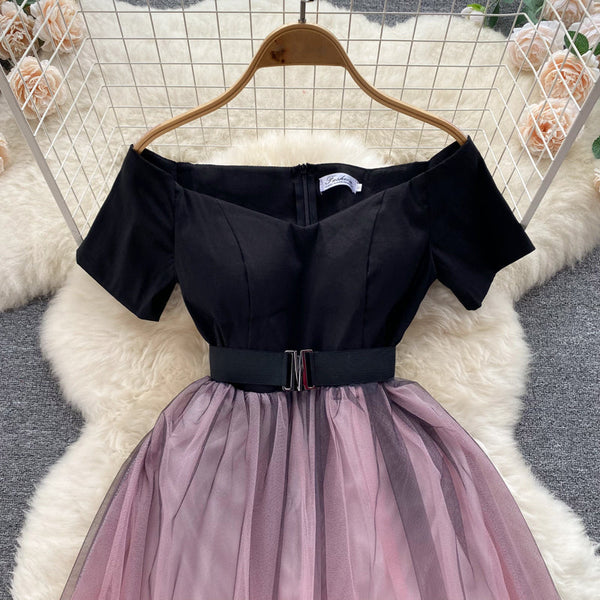 Niche Color Blocking Off-shoulder Dress