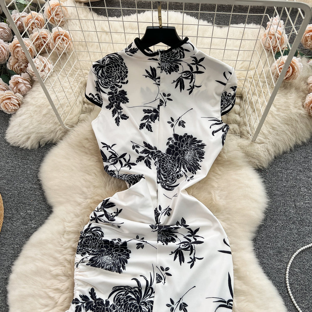 Ethnic Floral Printed Hip-wrapping Cheongsam