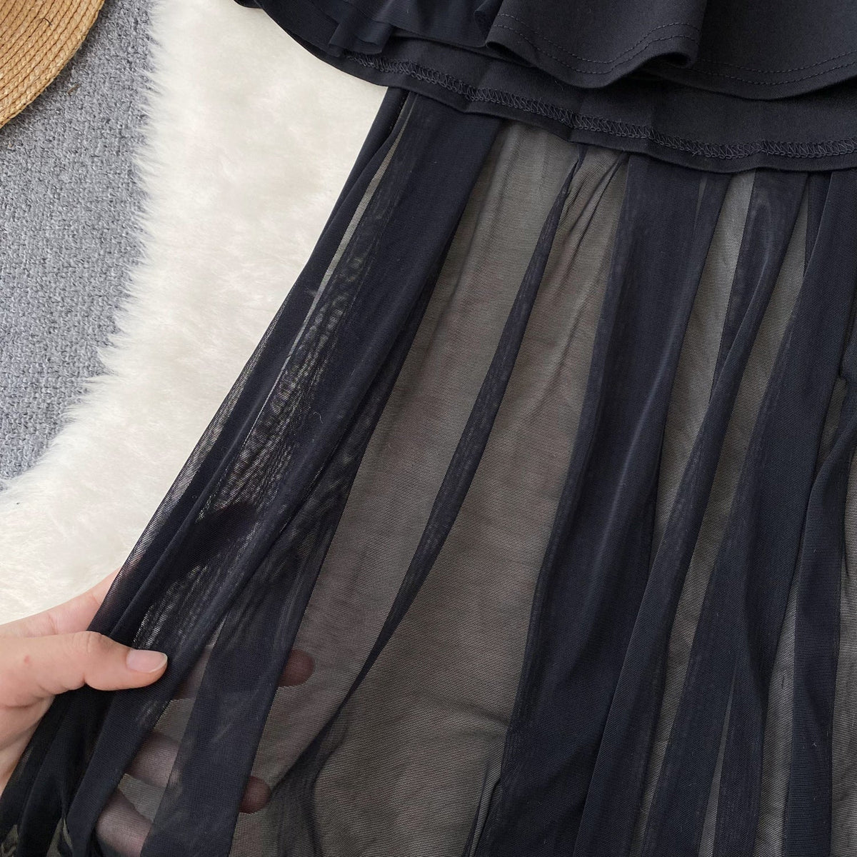 Vintage Off-shoulder Puffy Mesh Black Dress