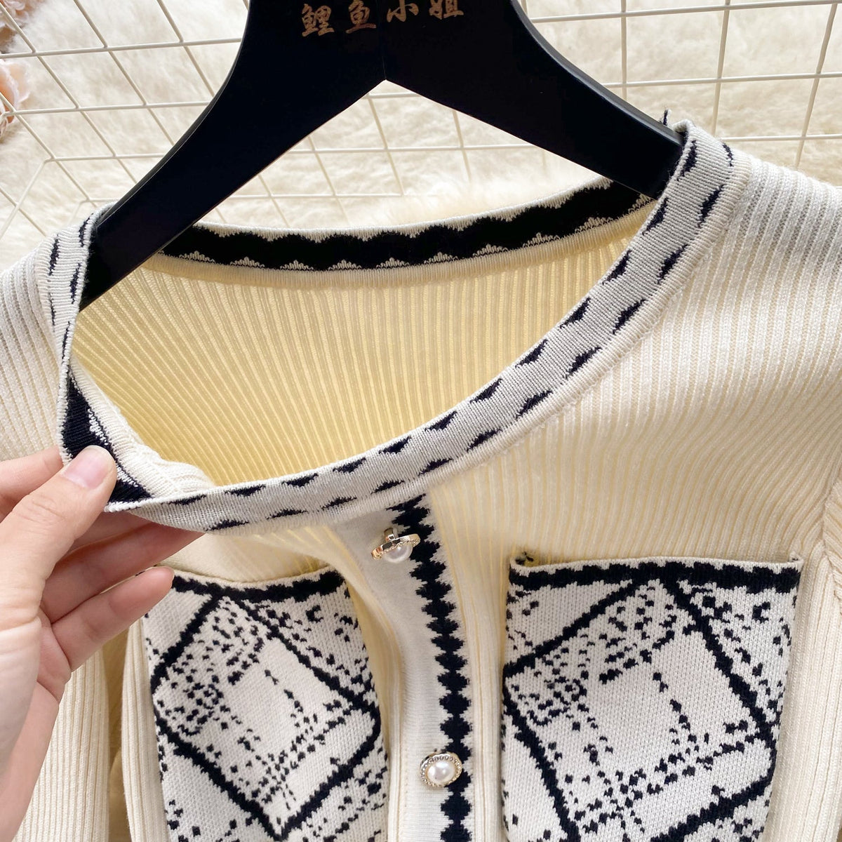 Round Collar Pleated Knitted Dress