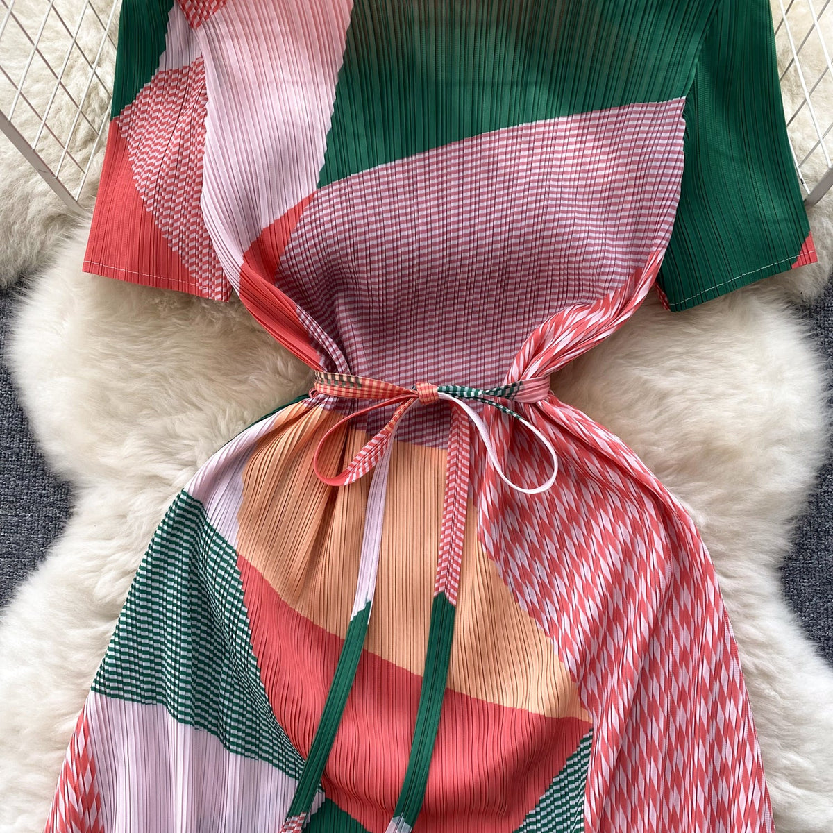 Lace-up Geometric Printed Pleated Dress