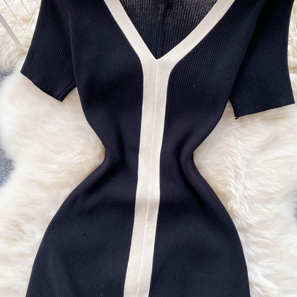 Color Blocking V-neck Knitted Dress