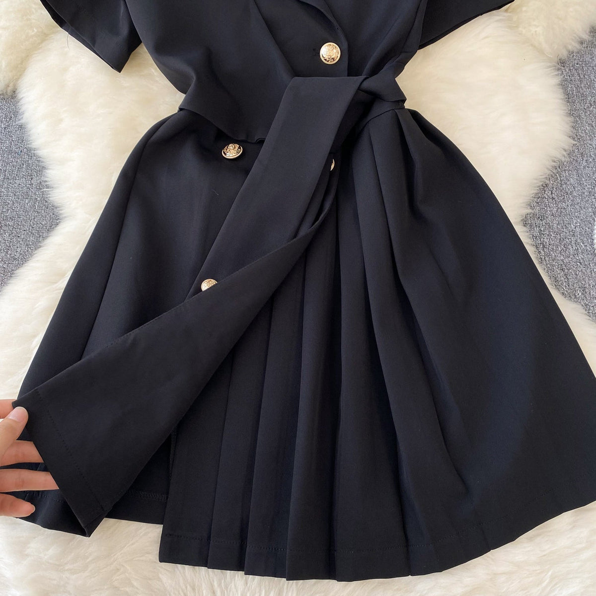 Vintage Lapeled Lace-up Black Dress