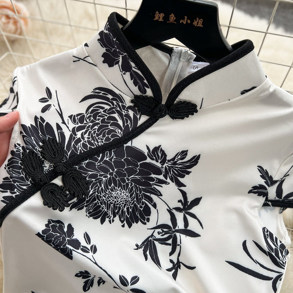 Ethnic Floral Printed Hip-wrapping Cheongsam