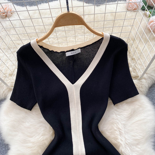 Color Blocking V-neck Knitted Dress