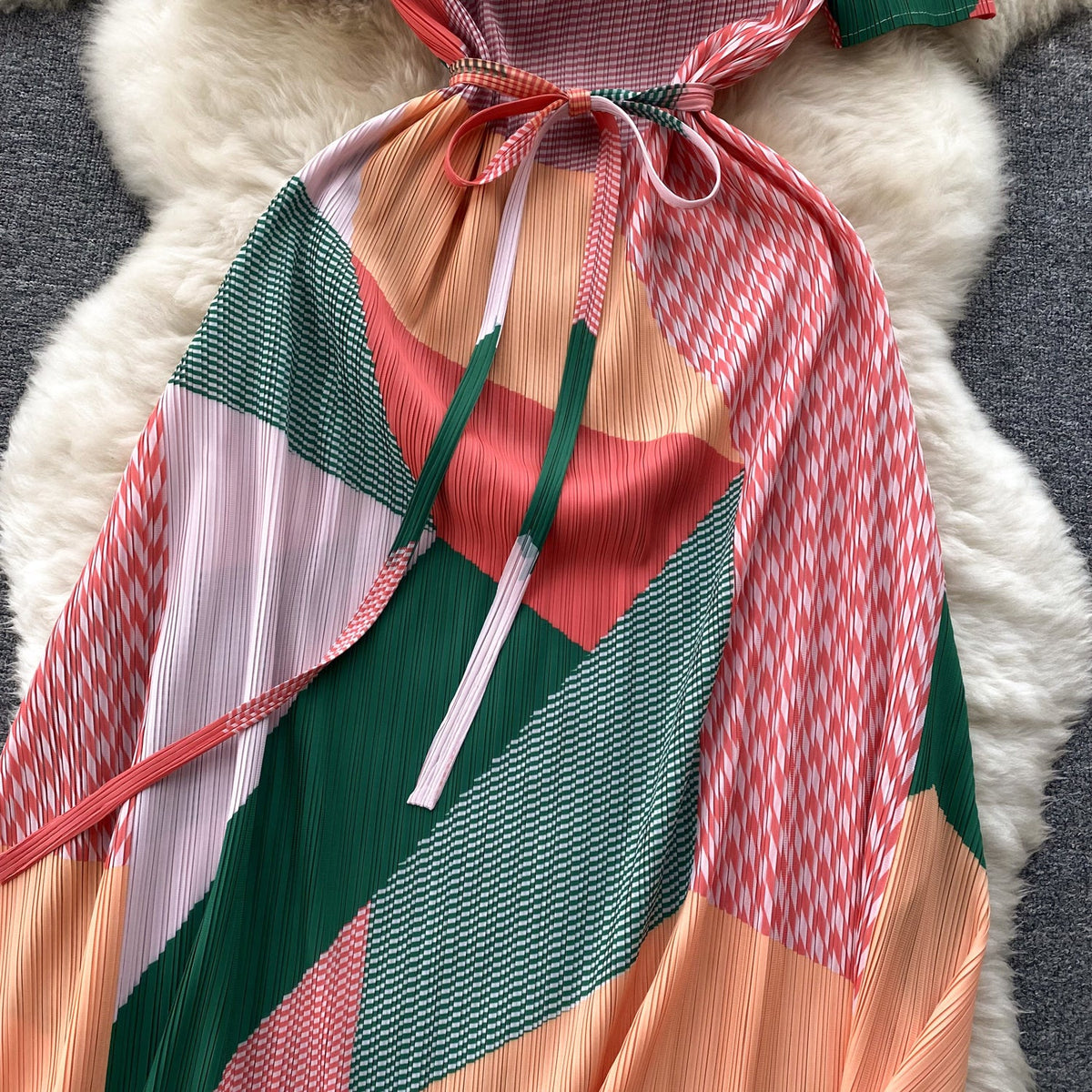 Lace-up Geometric Printed Pleated Dress