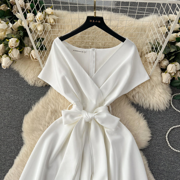 Niche Solid Color Lace-up Dress