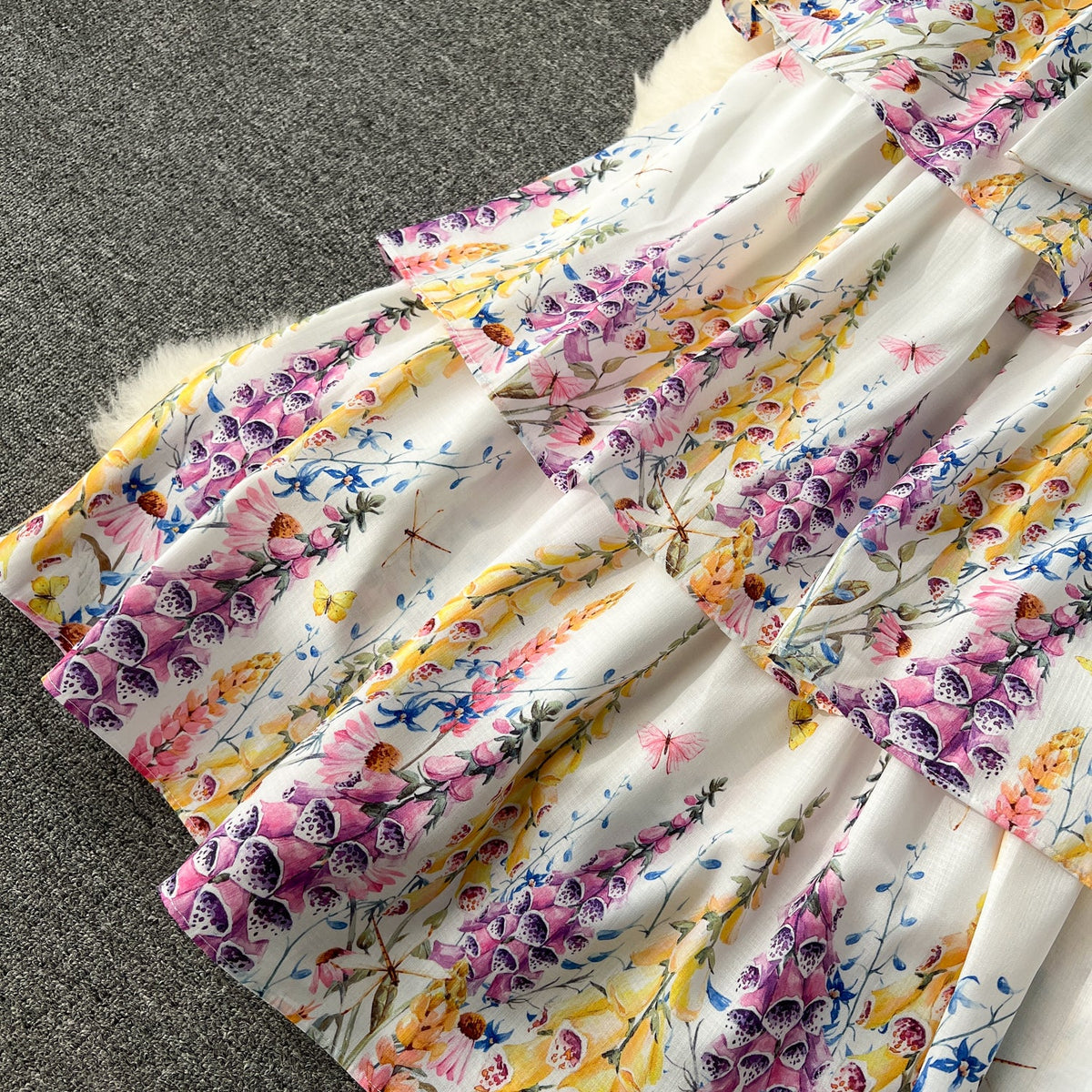 Elegant Sleeveless Floral Layered Dress