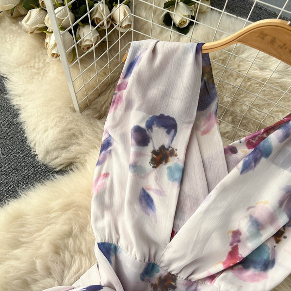 V-neck Sleeveless Floral Pleated Dress