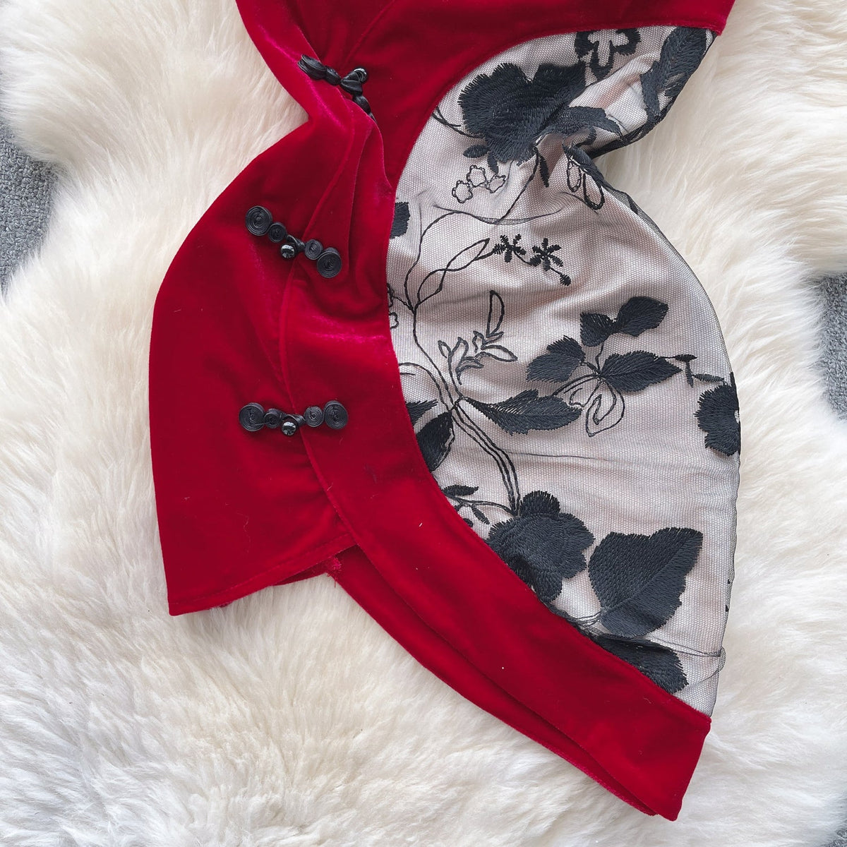 Çiçekli Nakışlı Dantel Cheongsam Elbisesi