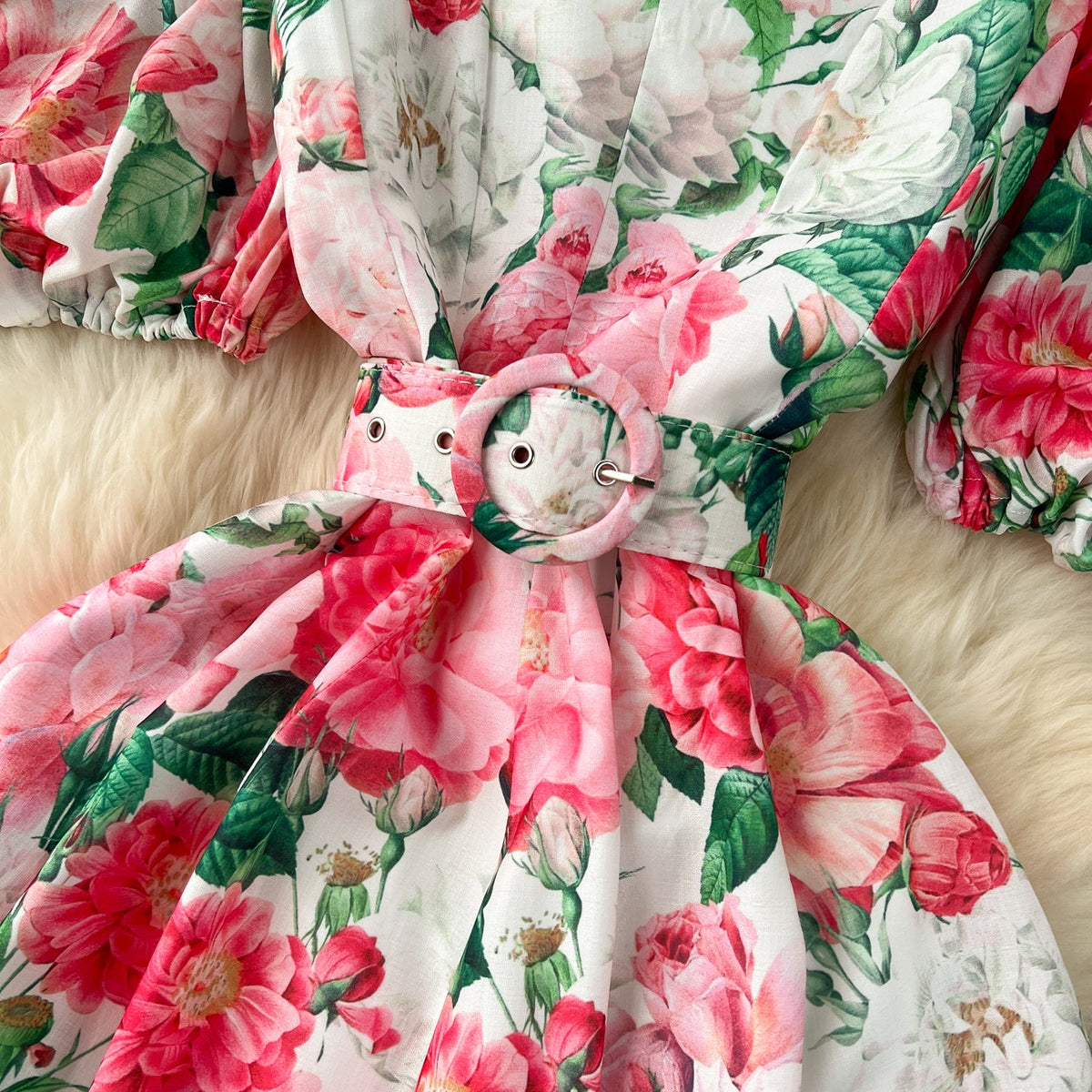 Courtly Puffy Sleeve Floral Dress