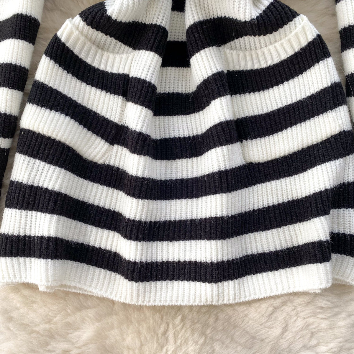 Color Blocking Striped Knitted Dress
