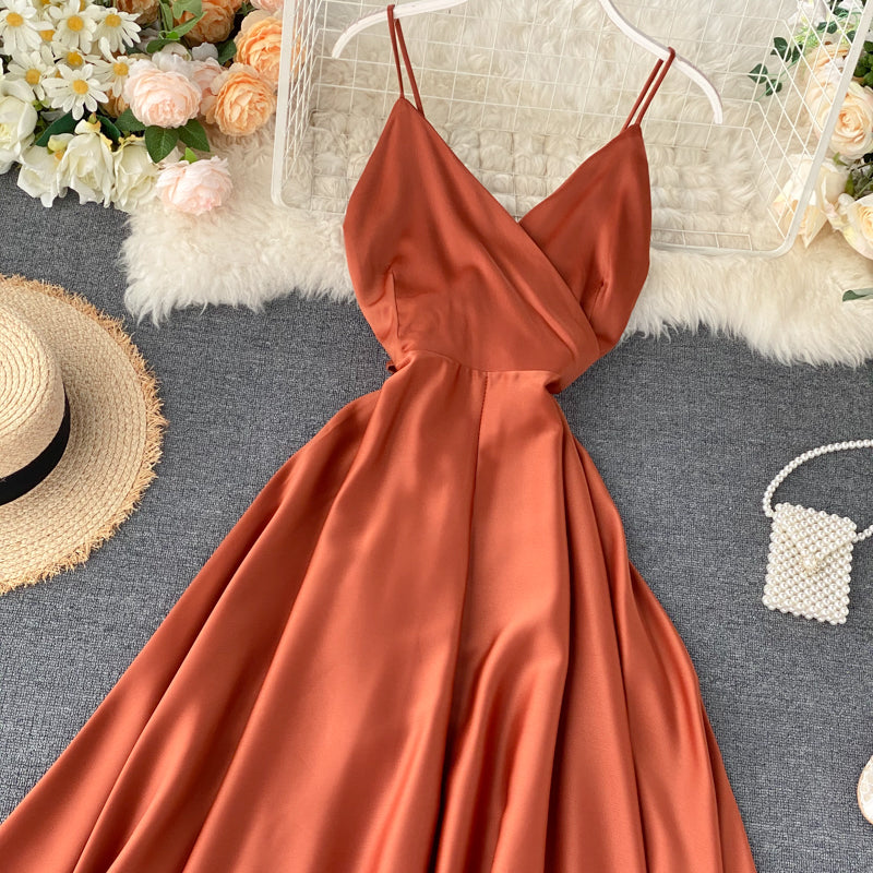 Halter Dantel Detaylı Bel Kayışı Elbise
