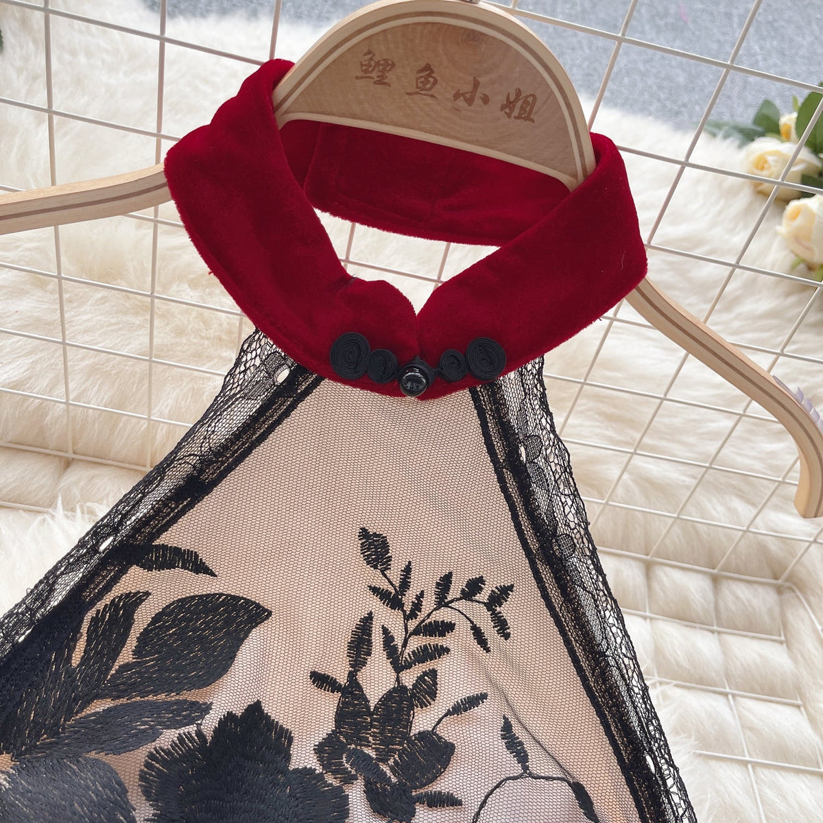 Çiçekli Nakışlı Dantel Cheongsam Elbisesi
