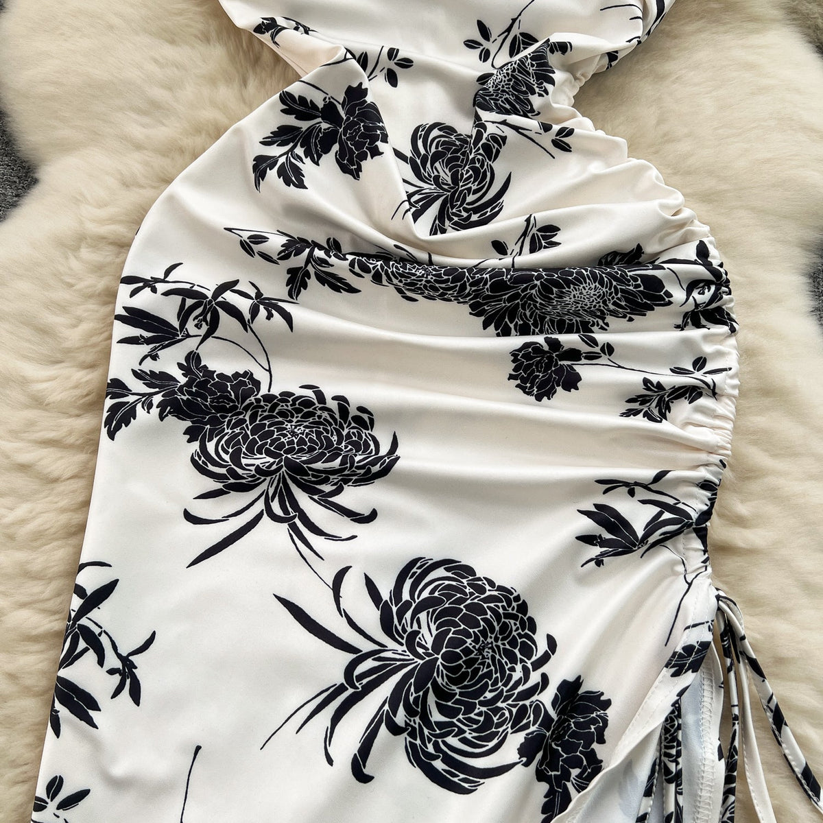 Ethnic Floral Printed Hip-wrapping Cheongsam