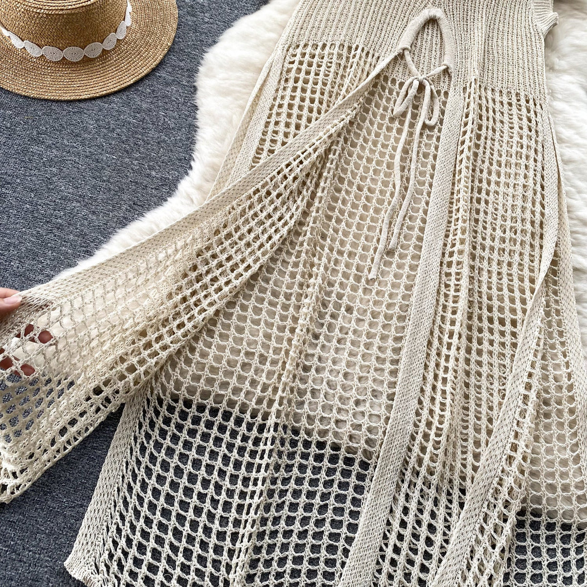 Chic Round Collar Hollowed Knitted Dress