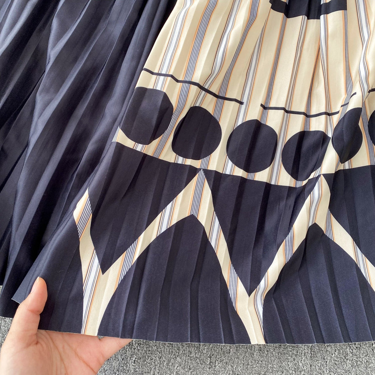 Lace-up Printed Pleated Knitted Dress