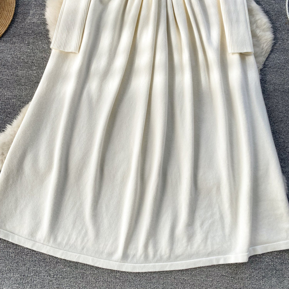 Simple Design Crew Neck Knitted Dress