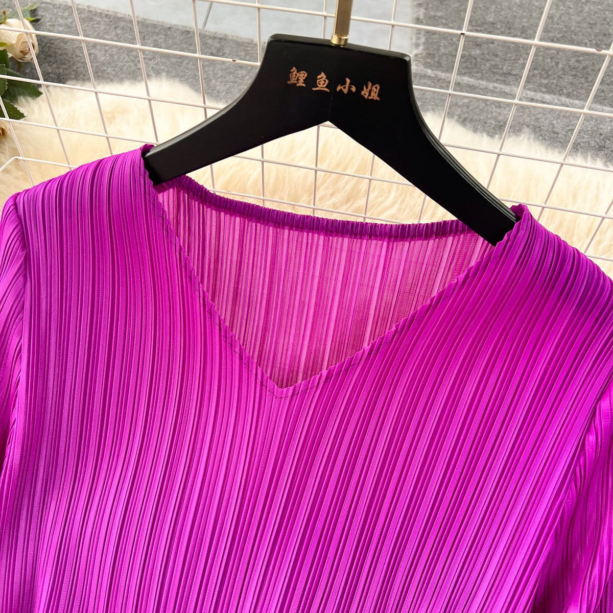 Delicate V-neck Fringed Pleat Dress