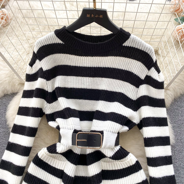 Color Blocking Striped Knitted Dress