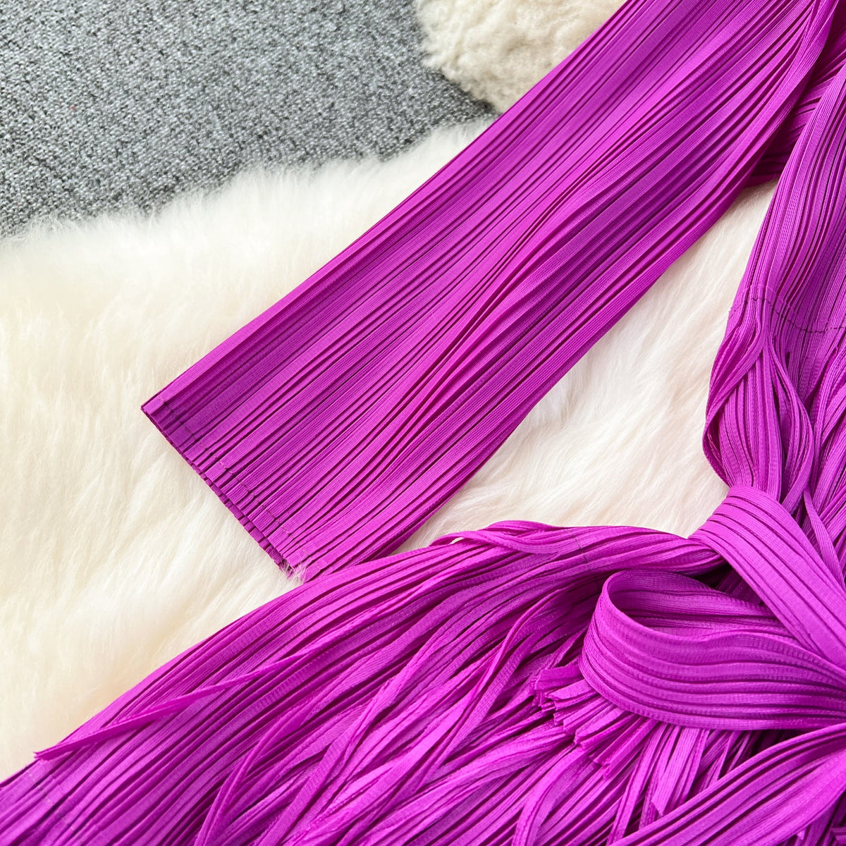 Delicate V-neck Fringed Pleat Dress