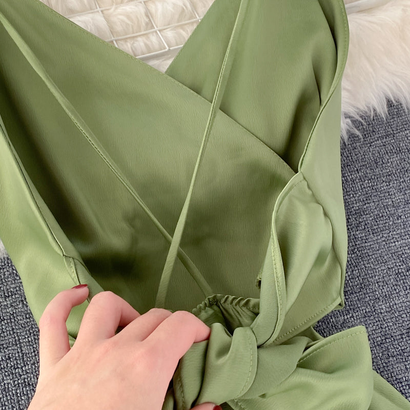 Halter Dantel Detaylı Bel Kayışı Elbise