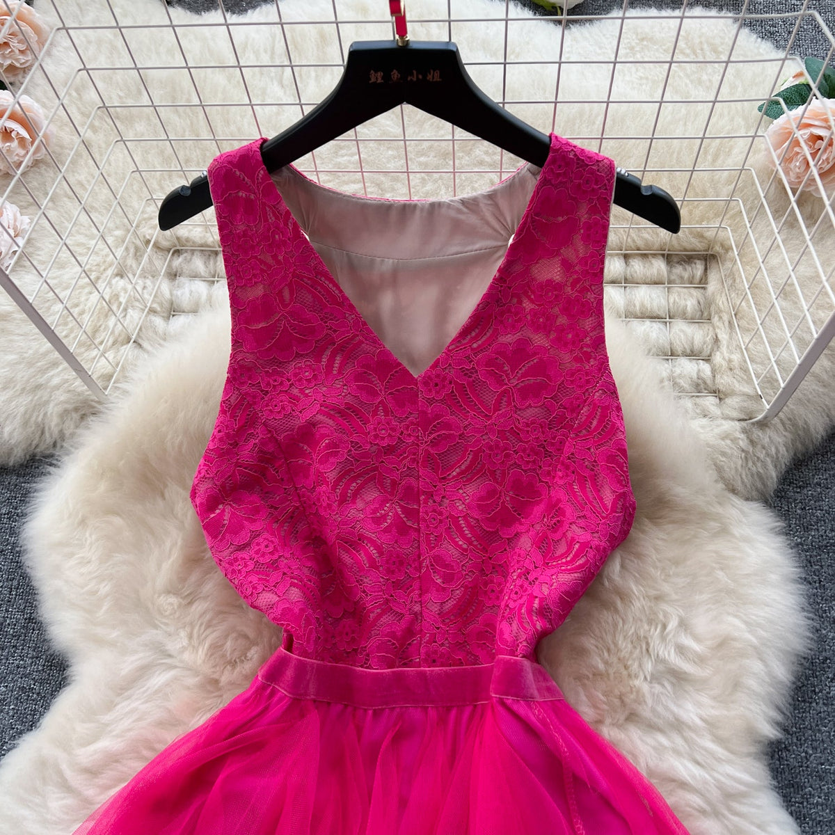 V-neck Mesh Patchwork Puffy Dress