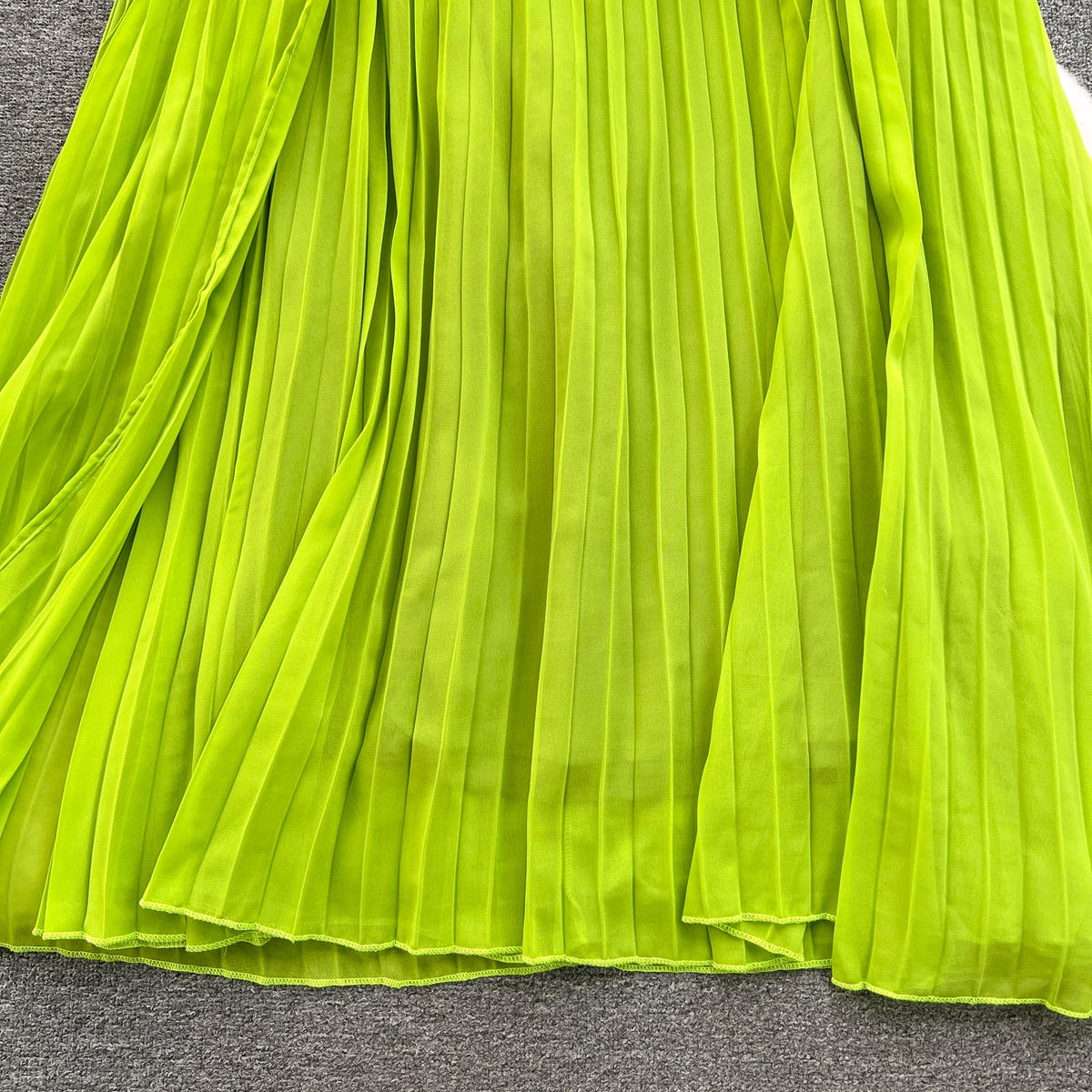 Solid Color Pleated Cape Dress