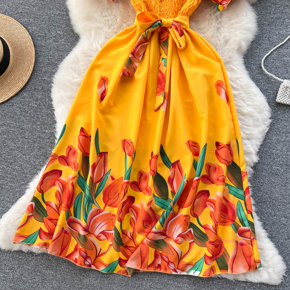 Courtly Floral Printed Lace-up Dress