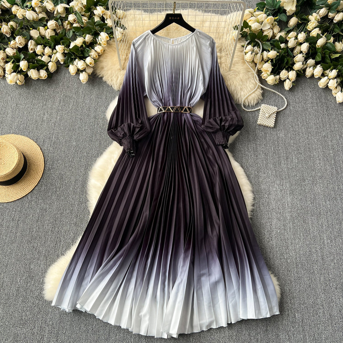 Elegant Gradient Color Pleated Dress