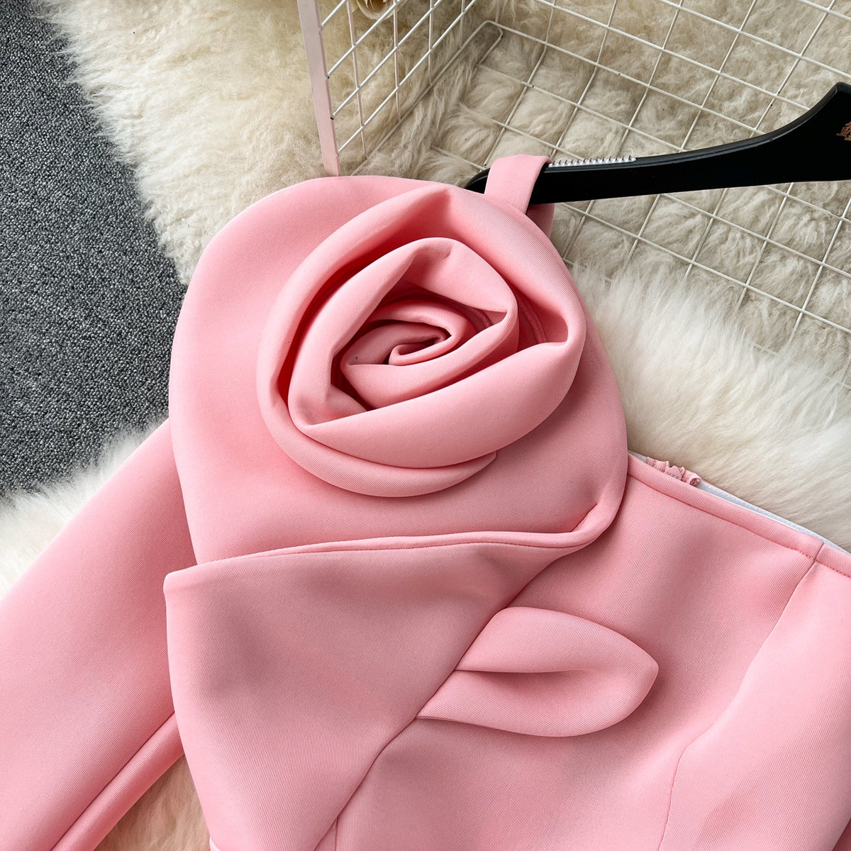 One-shoulder 3D Flower Slim Dress