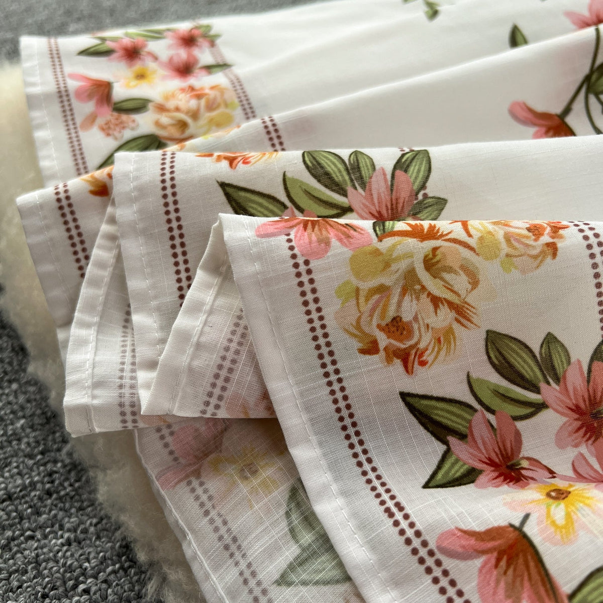 Courtly Floral Printed Short-sleeve Dress
