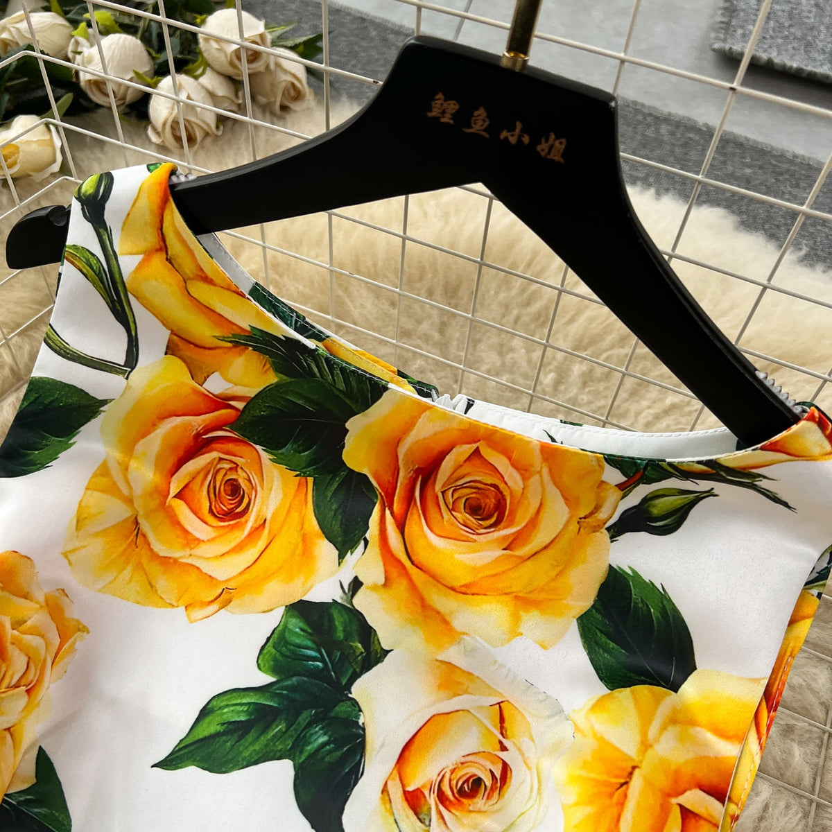Round Collar Sleeveless Floral Dress