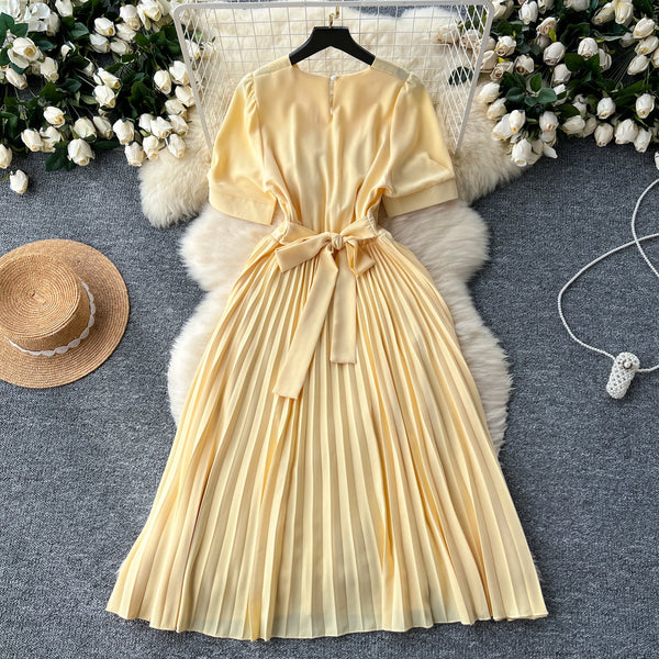 Solid Color V-neck Pleated Dress