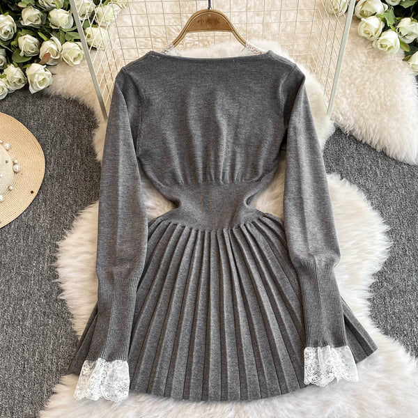 Lace Trim Pleated Knitted Dress