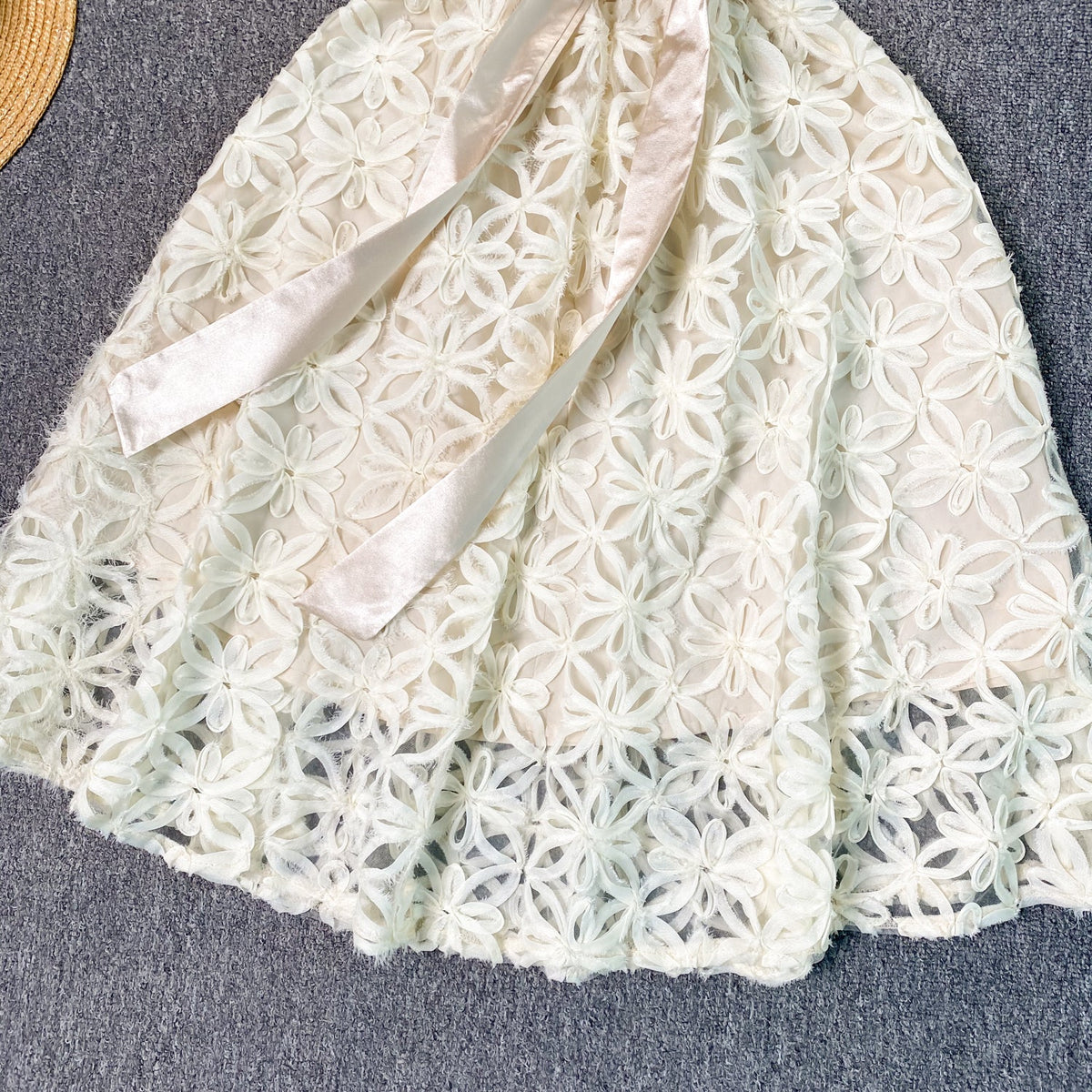 High-end Floral Embroidered White Dress