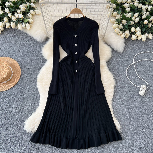 Delicate V-neck Pleated Knitted Dress