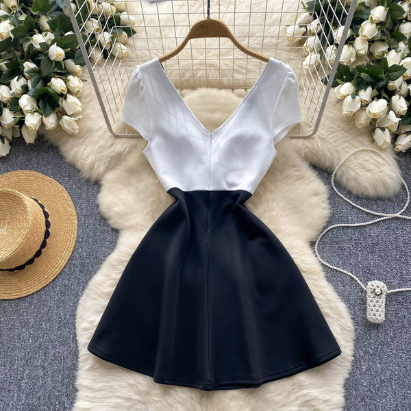 Simple Design V-neck Black Dress