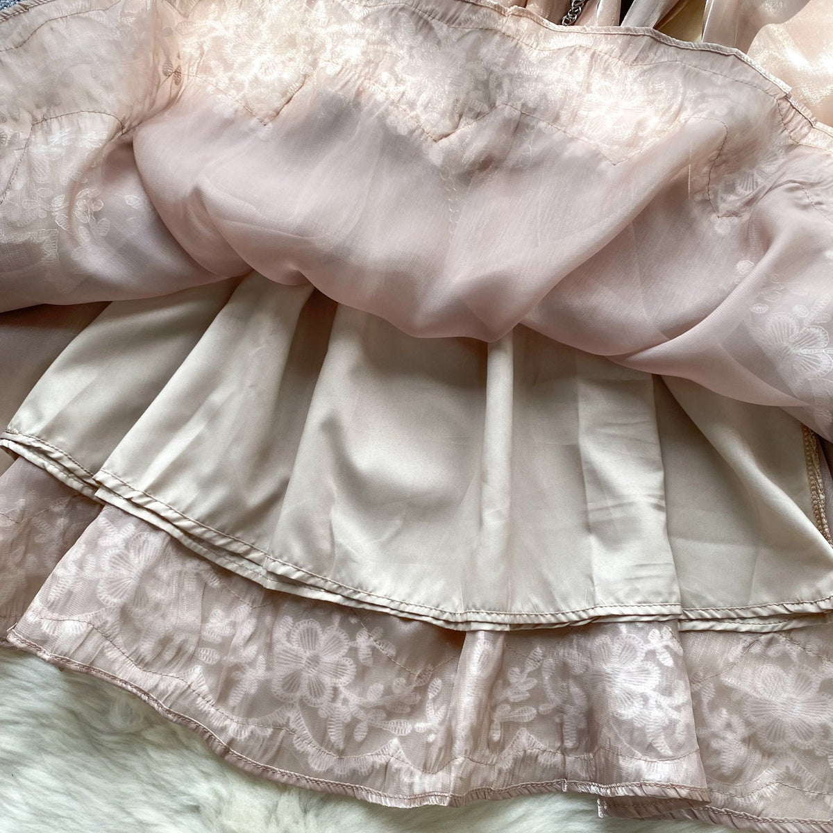 Dantel Patchwork Parlak Saten Elbise