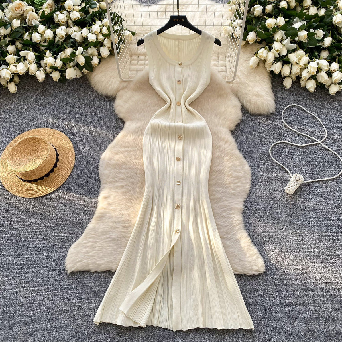Round Collar Sleeveless Knitted Dress