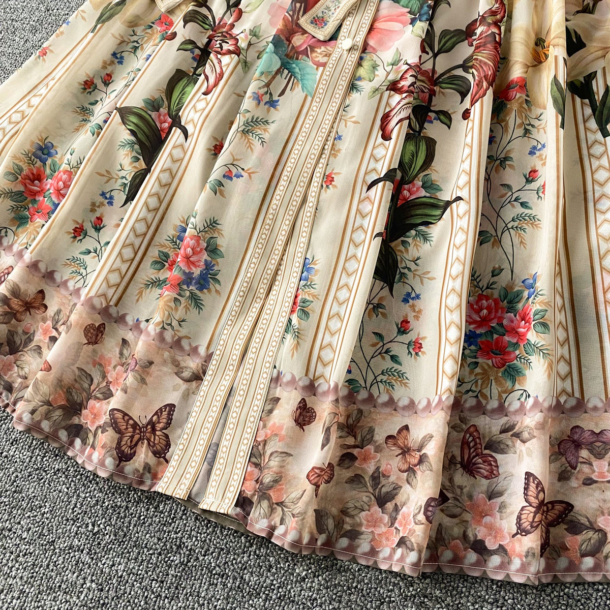 Courtly Lace-up Floral Shirt Dress