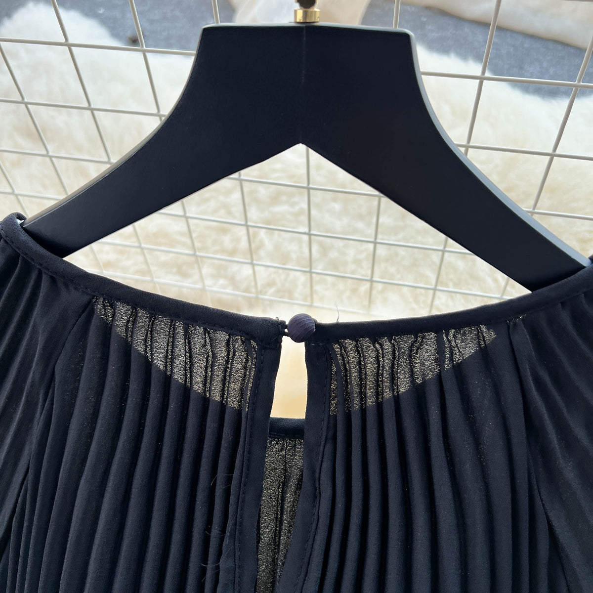 Elegant Round Collar Pleated Dress