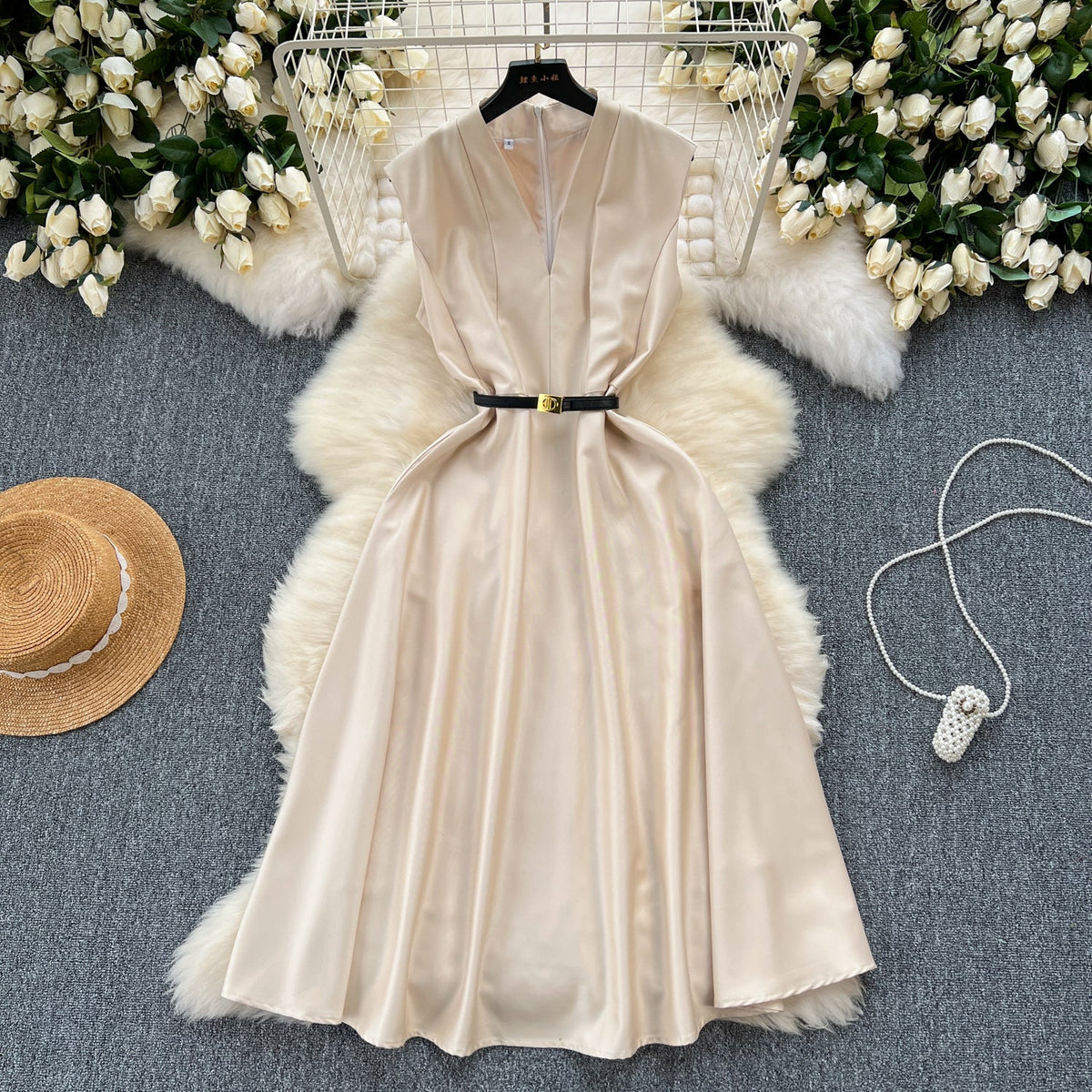 V-neck Sleeveless OL Dress